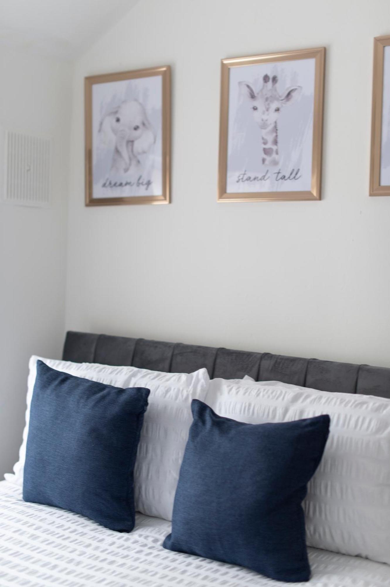 3 Bed House In Rochester 4 Beds Sleeps 7 Wainscot Экстерьер фото